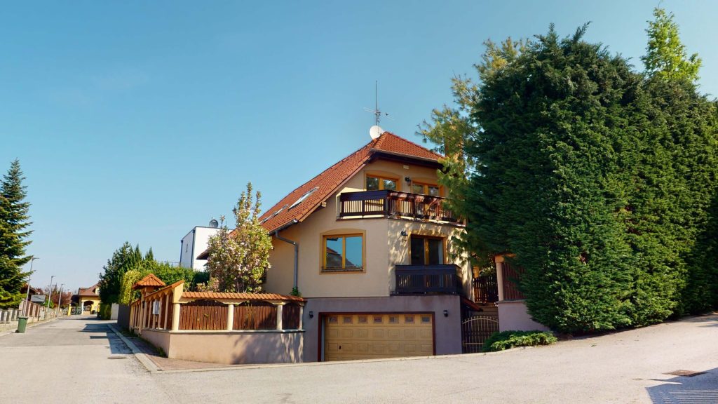 Exteriér 1