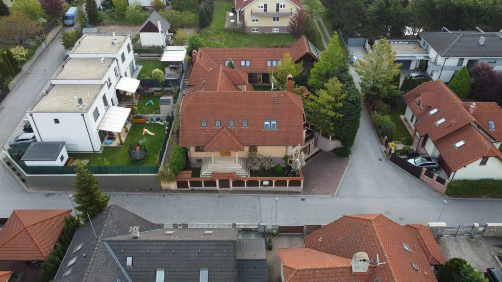 Dron 4